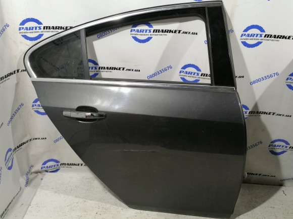 Задняя правая дверь Opel insignia
