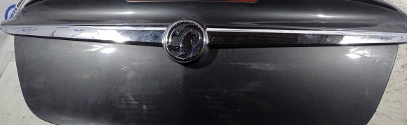 Эмблема двери багажника Opel insignia